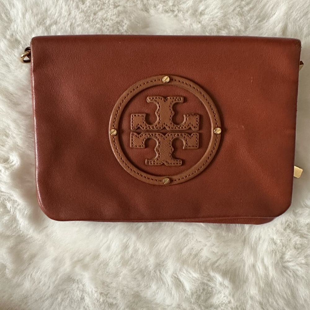 Tory Burch Clutch - please read details